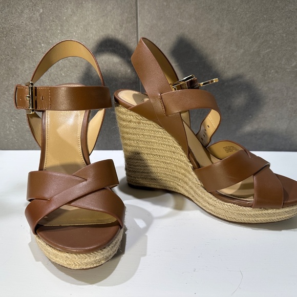 Michael Kors wedge sandal - Picture 7 of 7